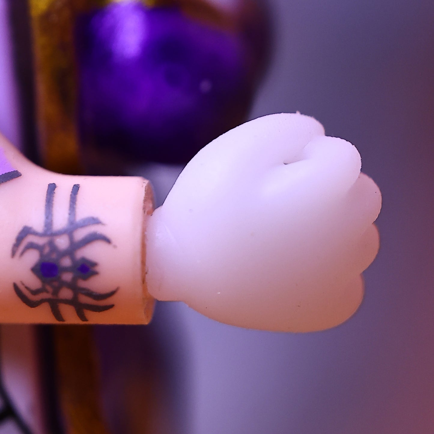 Gestures are suitable for minifigures to replace the original hands