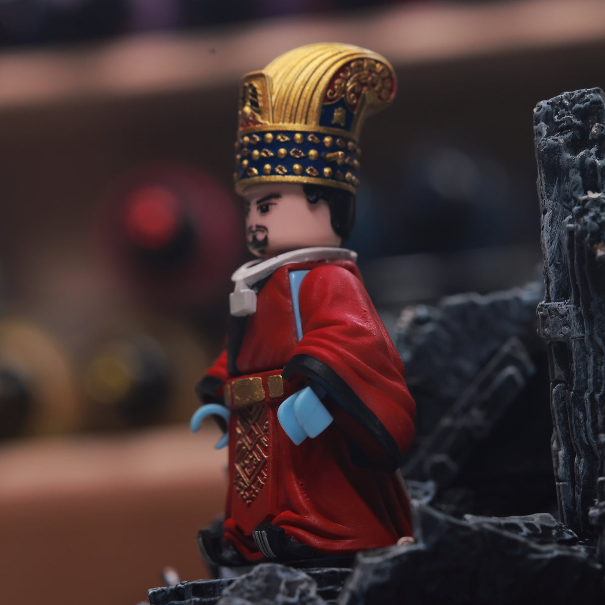 Emperor Taizu of Song (Tongtian Crown Edition) — 48mm Hand-Painted Historical Micro-Sculpture