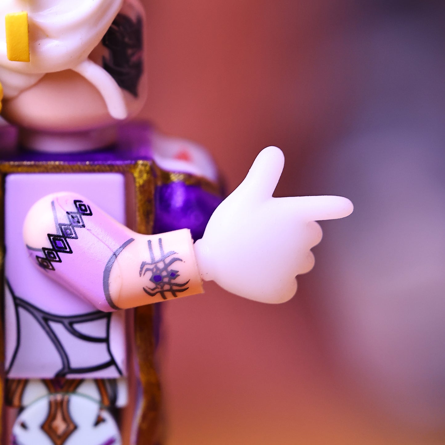 Gestures are suitable for minifigures to replace the original hands